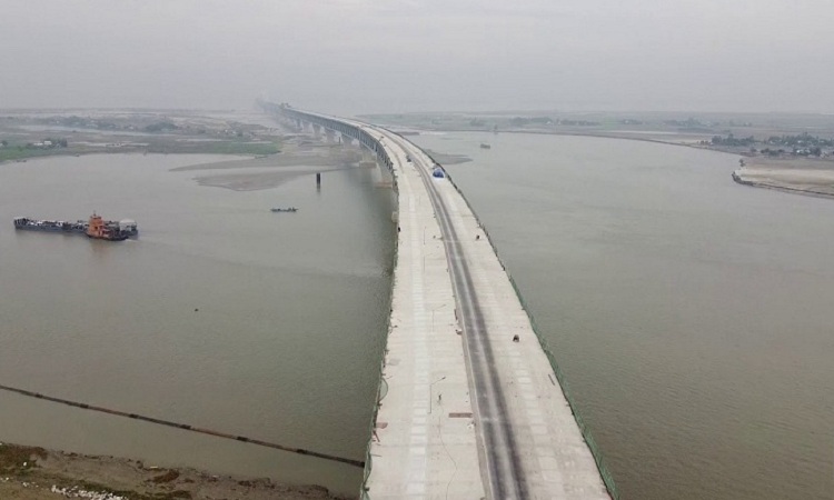 অবশেষে দৃশ্যমান হলো পূর্ণাঙ্গ পদ্মা সেতু